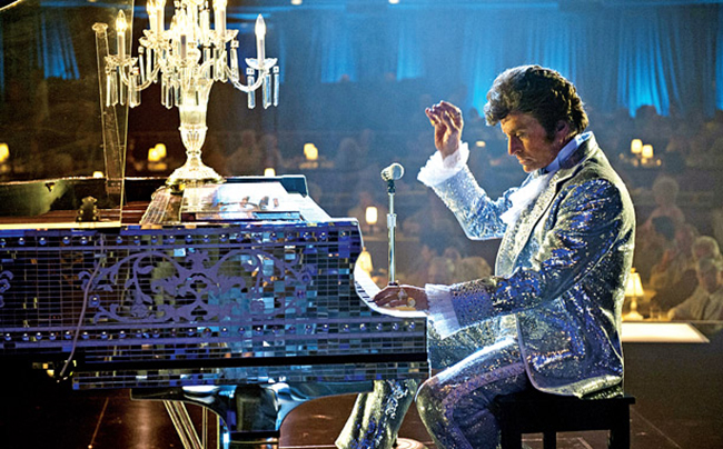 Behind-The-Candelabra-Review